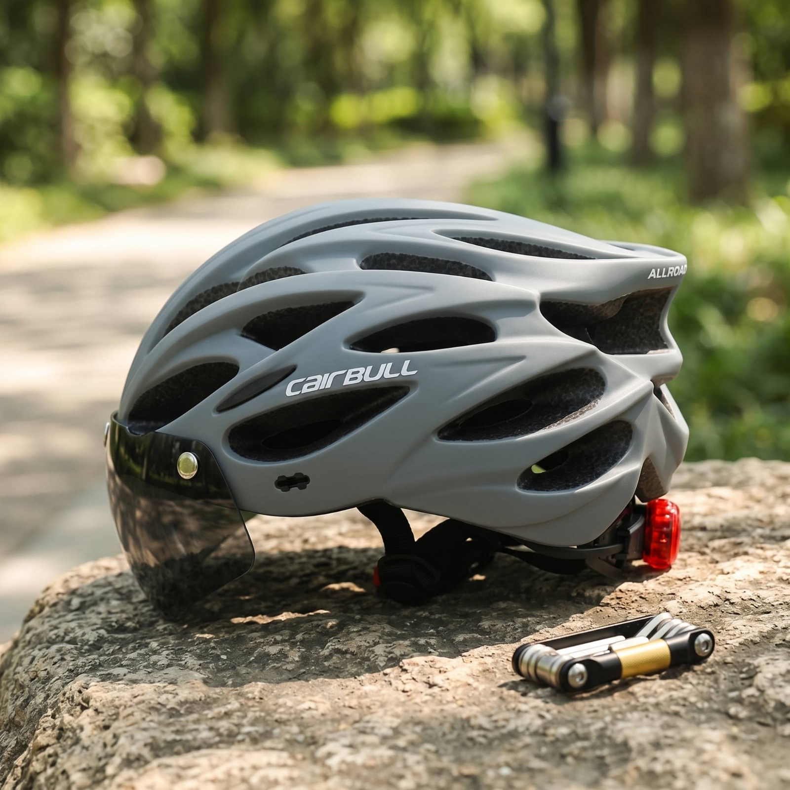 หมวกกันน็อคจักรยานพร้อมไฟท้าย  - Commute Cycling Helmet บทวิจารณ์และราคา